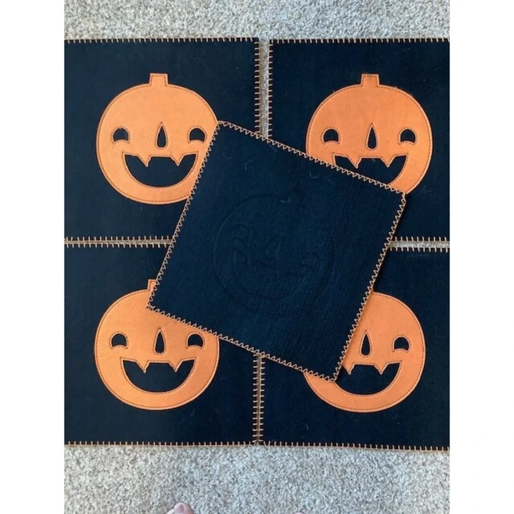 Vtg Halloween Jack O'Lantern Set of Five 15x15 pumpkin Felt Placements‎